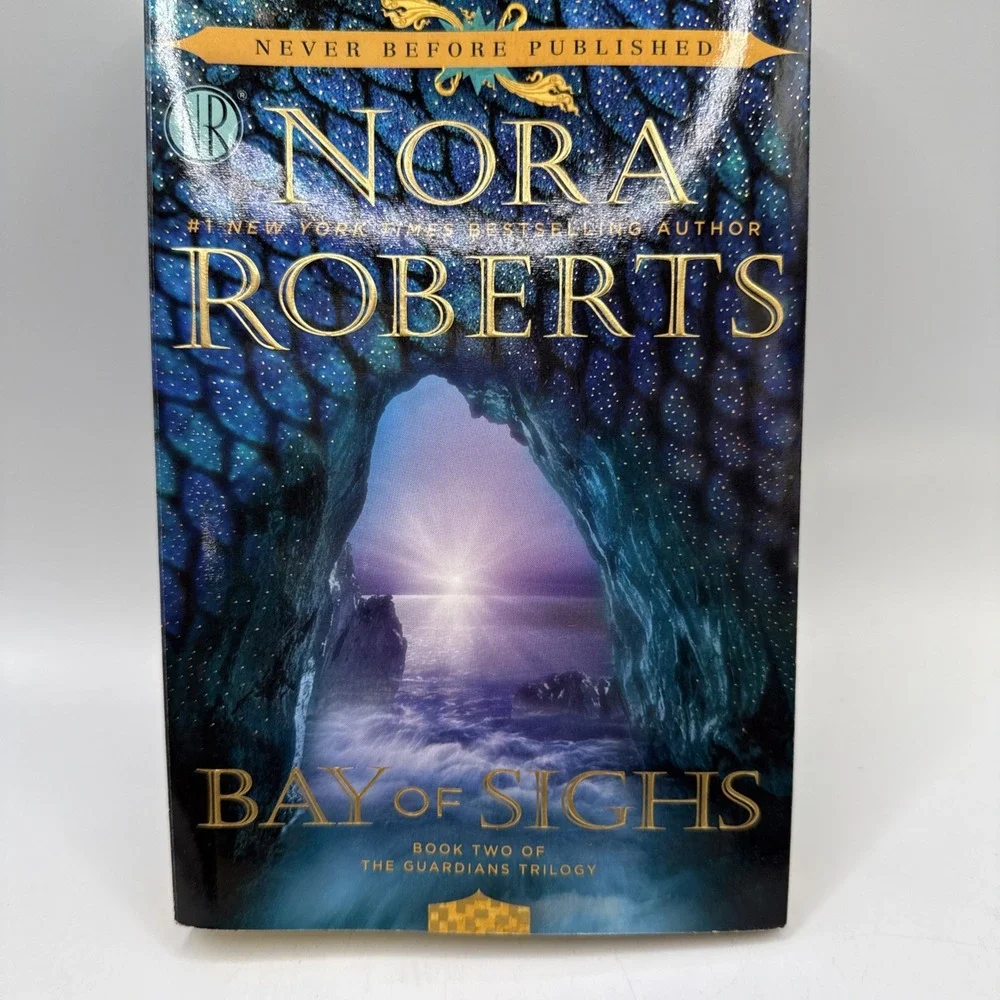 Nora Roberts The Guardians Trilogy Book 2 Bay Of‎ Sighs Book 3 Island Of Glass